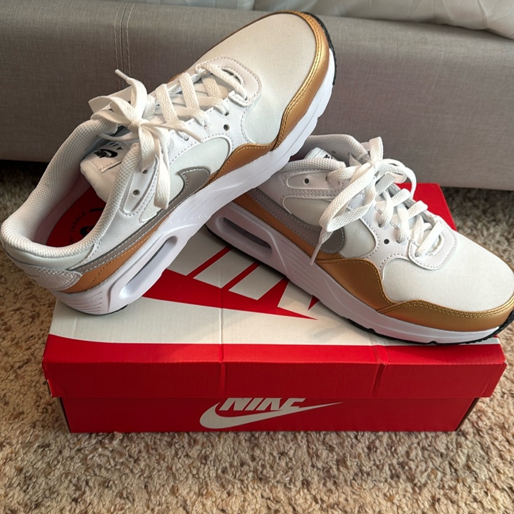 🌟BRAND NEW NIKE AIR MAX SC 7.5